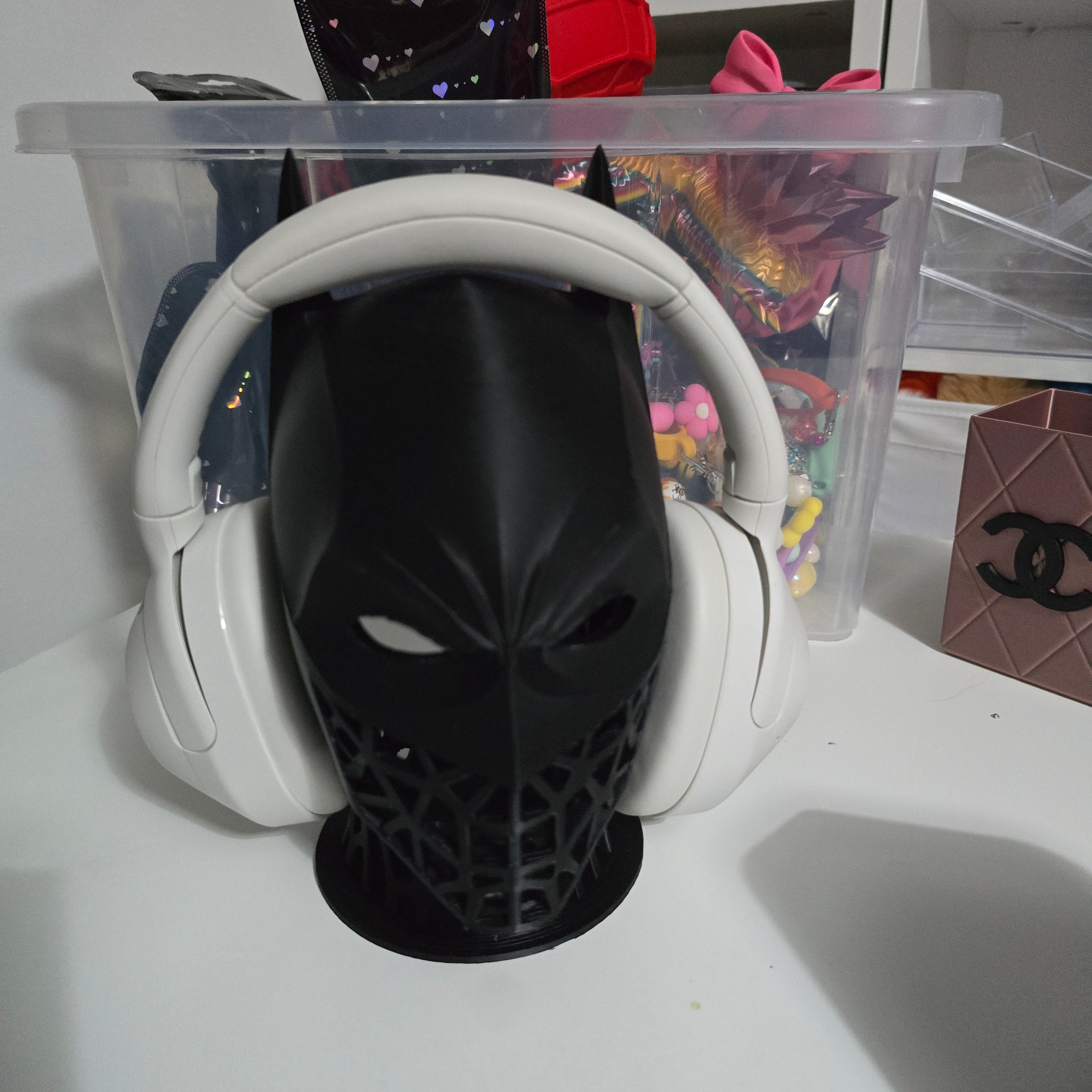 Black Headphone Stand